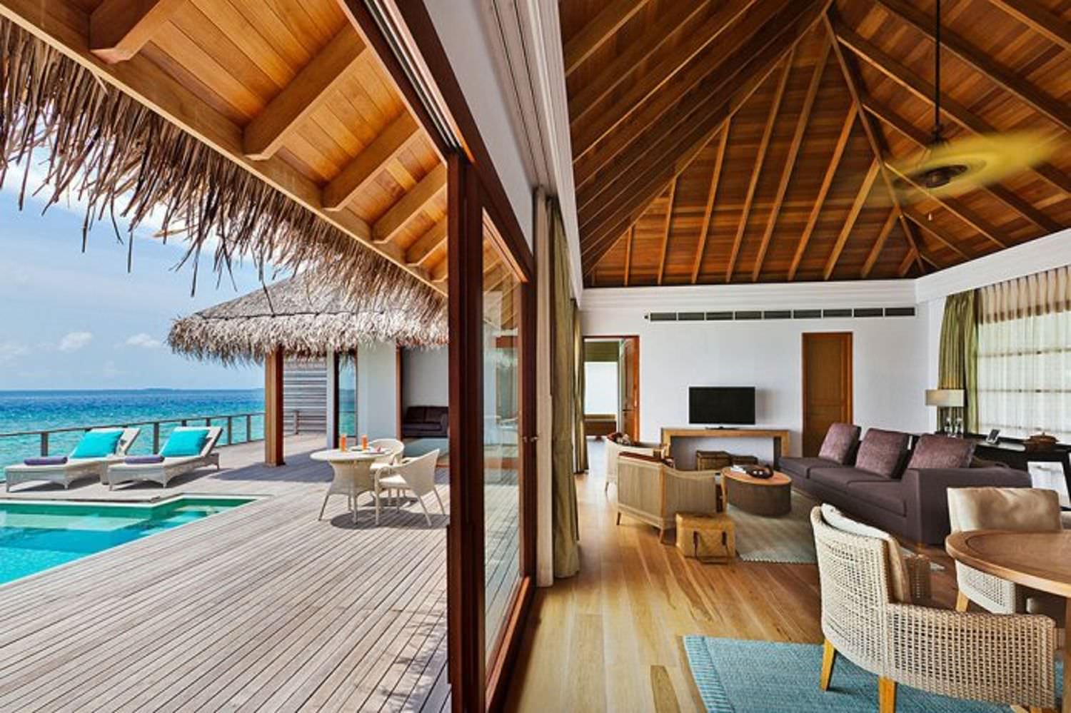   Dusit Thani Maldives