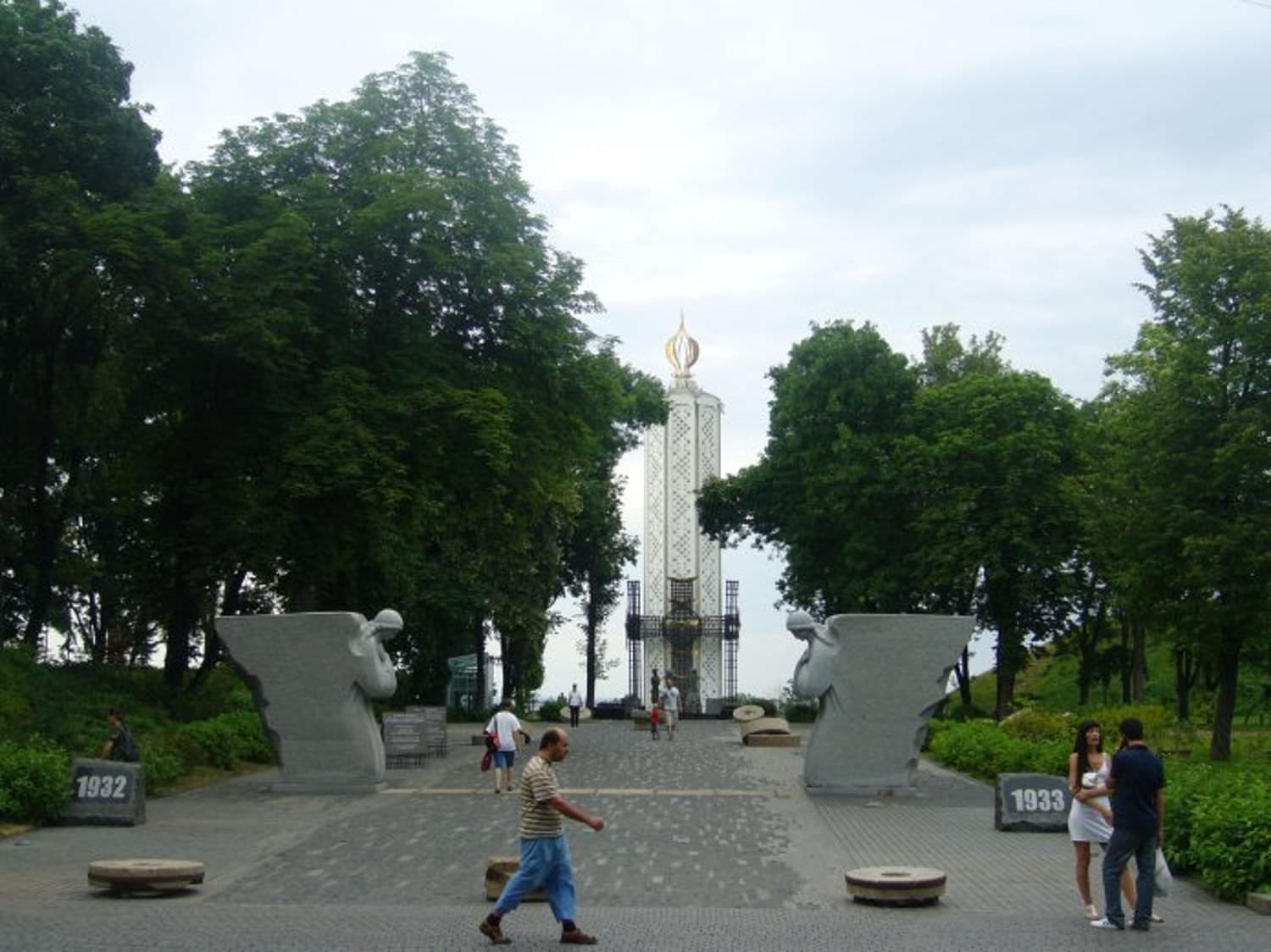 Мирный Киев летом 2010 года. Часть 4. Архитектура, достопримечательности и улицы.