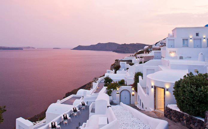  :  Canaves Oia   